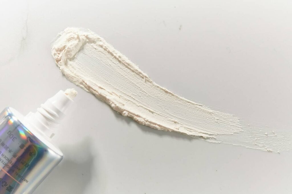 Moisturizing Bases: Why Your Skin & Makeup Will Thank You (If You Use Them Right)