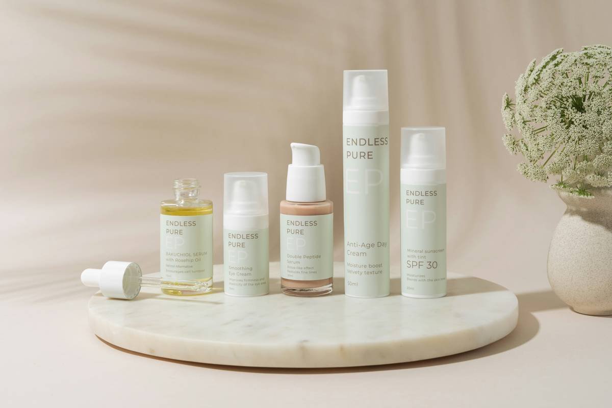 how to apply tinted moisturizer flawlessly on clean, hydrated skin using fingertips for seamless blend