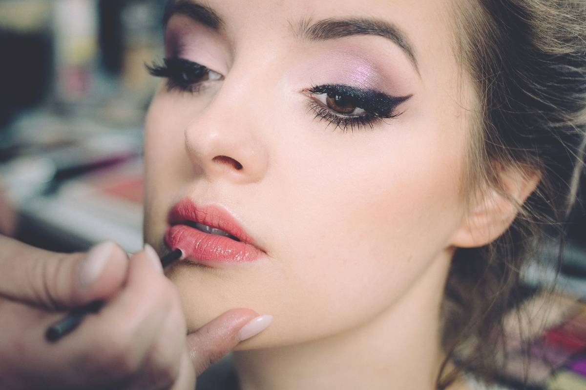 How to Apply Tinted Moisturizer Flawlessly: 7 Proven Tips to Avoid Costly Mistakes